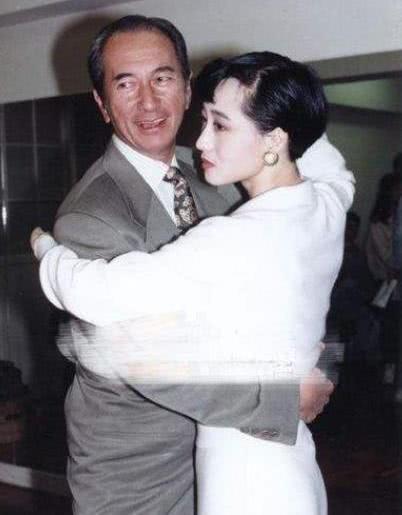 赌王：赌王二姨太蓝琼缨：出生望族，甘心作妾，或成千亿遗产最大赢家