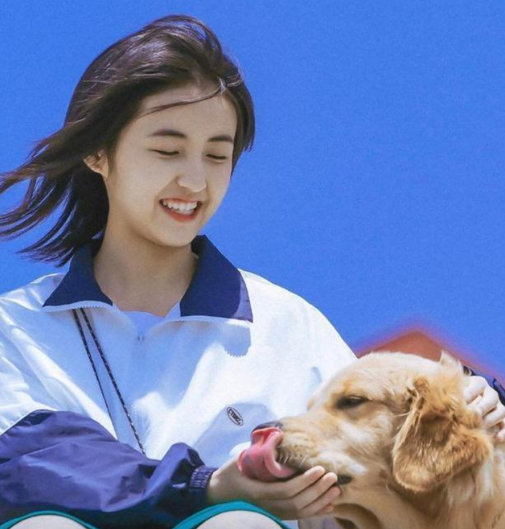 张子枫|张子枫高考成绩曝光,语文英语相对不错,网友:数学简直太真实了