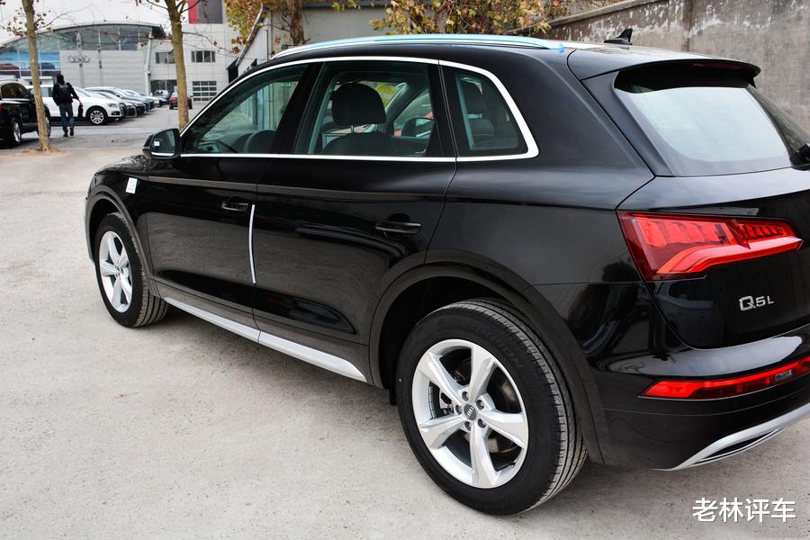 奥迪Q5|又一德系SUV“开窍”了!一口气降10.46万,一个月甩出13822辆