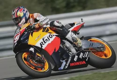 四缸发动机|摩托车发动机缸“从单缸到六缸”你喜欢哪一款？