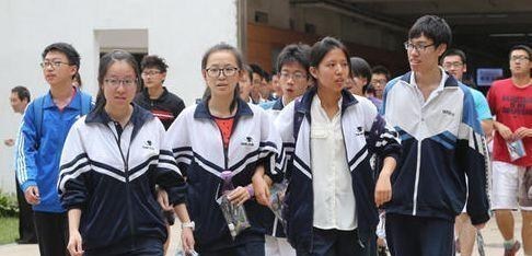 「考试」高考对考生的穿着有哪些要求？注意这几点，基本不会出错！