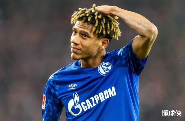 [巴塞罗那]超越德里赫特，托蒂博成足坛最抢手中后卫，巴萨捡到宝了