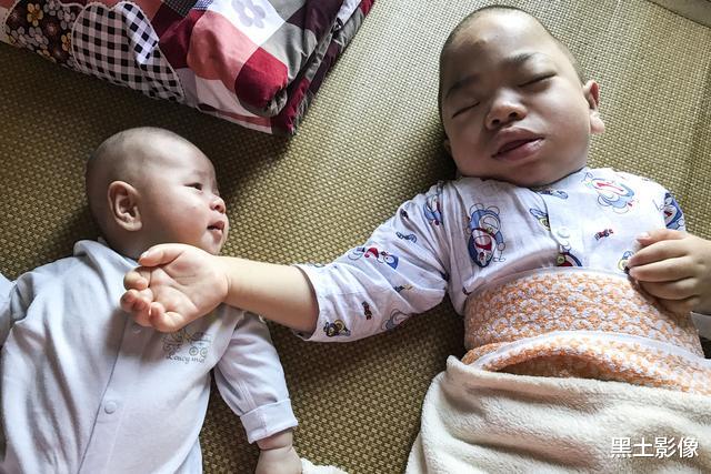 黑土影像|大儿子被诊断活不过10岁，今小儿子又病重，重庆一男子称被媳妇害惨了