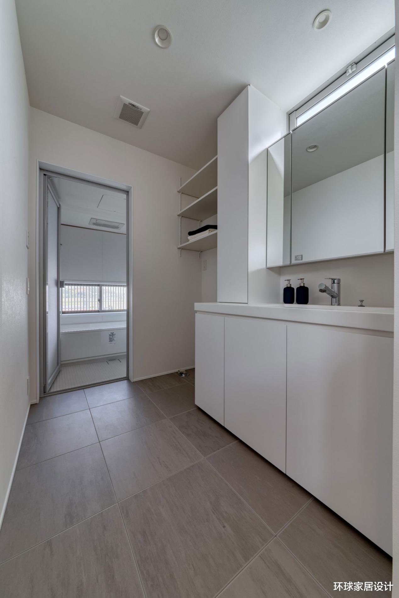 |洗漱台小小一块地方，看看日本的细节设计，小而不乱很人性化！