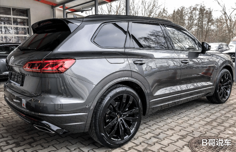 大众途锐|被称“最惨豪车”，新款直降10万没人要？可惜换标卡宴无人懂！