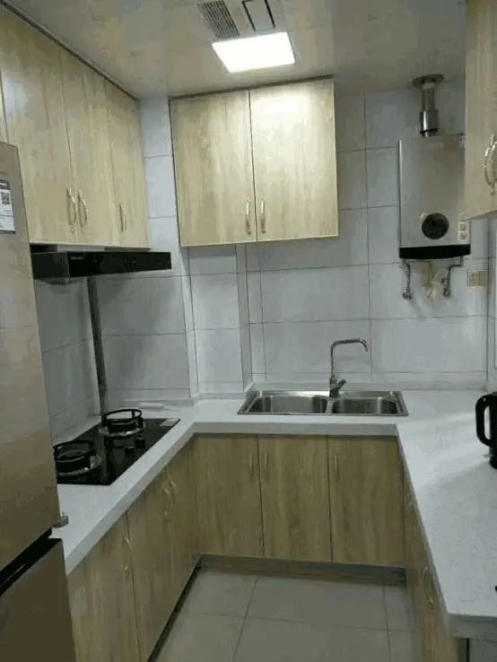 「木工」朋友新房装修，木工用免漆板打的柜子只花4万元，你说值吗