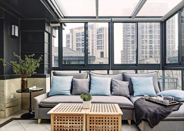 @买到1楼和顶楼的别后悔，设计这样一个阳光房，犹如住别墅一般