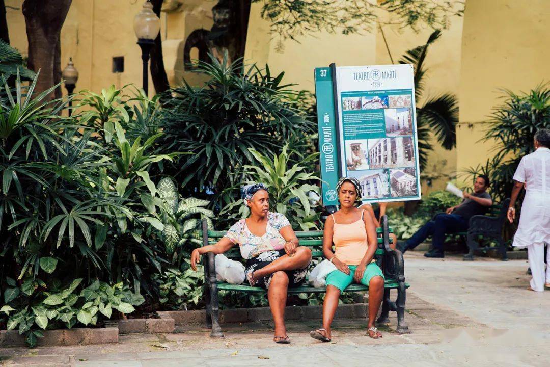 [周杰伦]1小时不到，销量破100万张！周杰伦实力捍卫自己在华语乐坛的地位