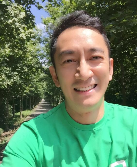 那英|晒晒吴启华现实的豪宅，把女儿养成白富美，打小就让她学习钢琴