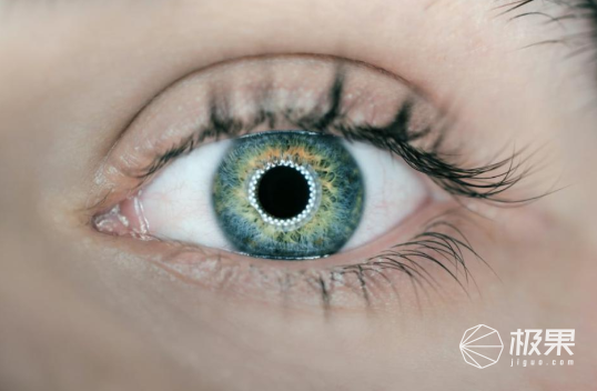 隐形眼镜|全球首款智能隐形眼镜进入临床试验阶段,未来可帮助视力缺陷人群