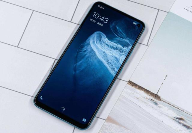 『华为荣耀』华为这波有点狠！麒麟985+7000毫安+90Hz，终于要来了