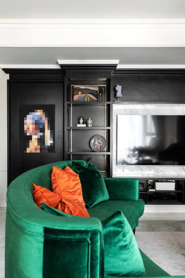 「」131㎡现代轻奢，横厅格局，过道做电视墙，隐形门的设计真漂亮