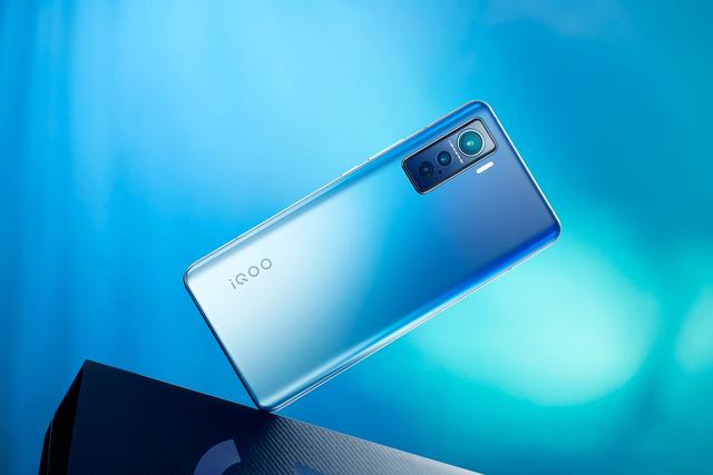 朱海舟|秋天还没换新手机？性价比神机供您任意挑选