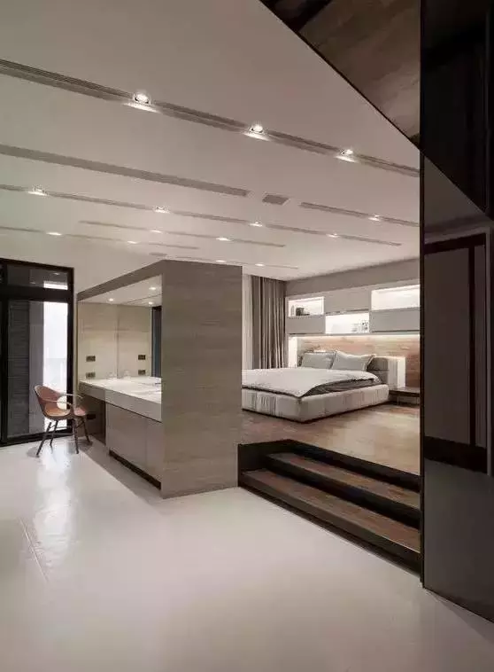 ：现在榻榻米已经落伍了，一体化的地台卧室设计正流行