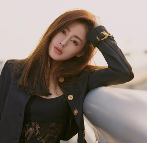 「迪丽热巴」谁娶到这4位女星，真可谓人生赢家了！网友：美酒虽好，不要贪杯