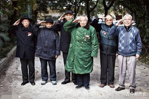 「李自成」志愿军被俘最高将领，27年后恢复身份，死后一秘密令国人动容