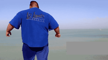 『寿司』出名后的伊朗浩克接拍电影，他的真实身材真的有这么大吗？