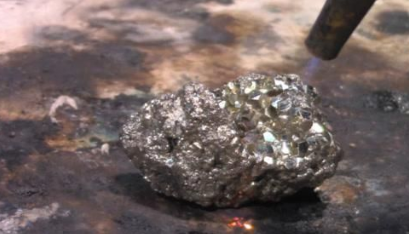 苹果公司|地球“最”贵的东西，一般人难以想象，100克就能买下苹果公司