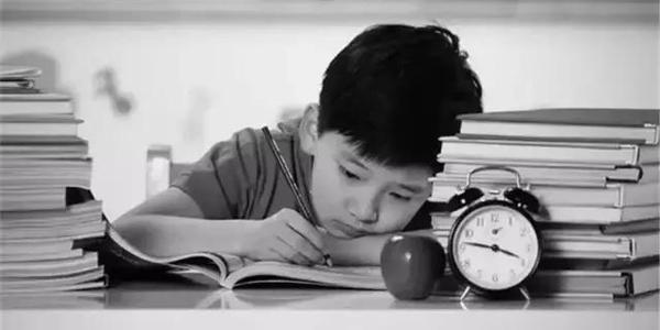 #中小学#一名初中班主任的自白：我想辞职不干了，伤心了，累了……