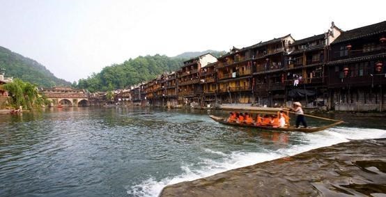 凤凰古城|国庆小长假只剩一半？不要太过慌张，这座免费古城值得你前去！