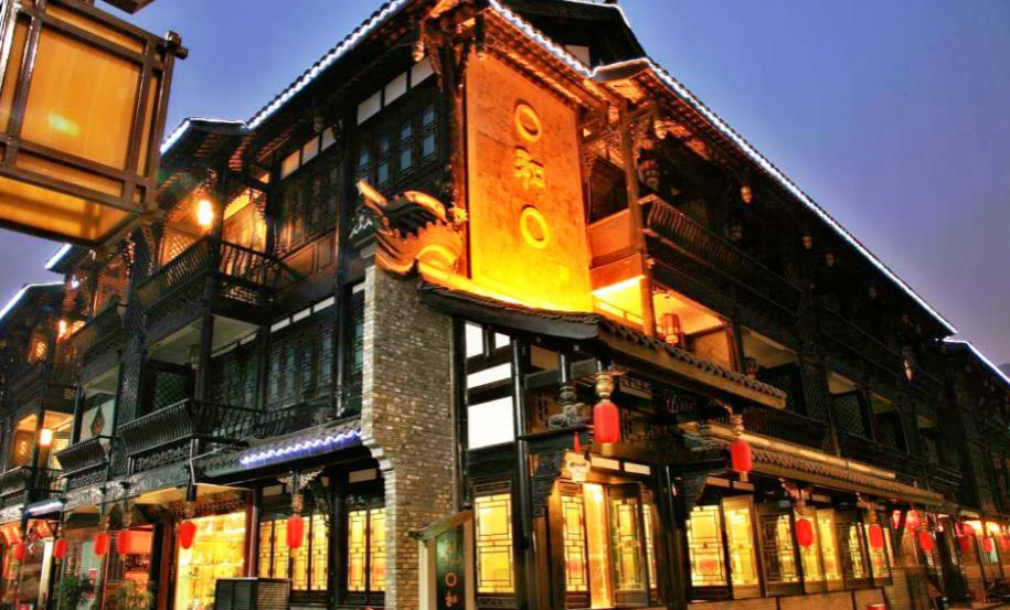 成都|中国西南第一市，不仅是网红城市还是个特大城市，国宝就生长在这