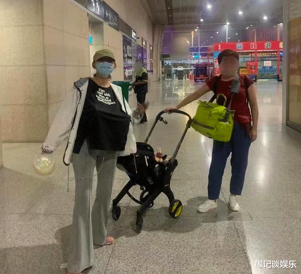 哺乳期|34岁热依扎背奶被嘲上热搜，我看到了舆论对职场妈妈最大的恶