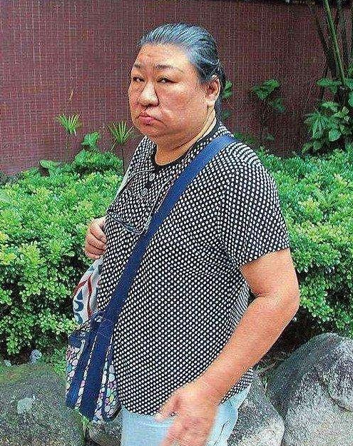 刘德华|靠着哥哥刘德华成为千万富豪的刘德盛，如今变化惊人