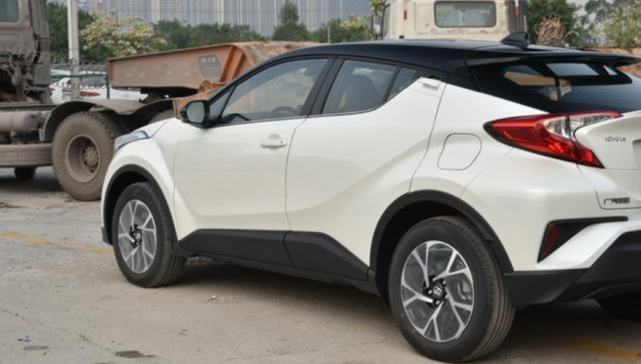 [SUV]油耗3毛6，造型比飞度拉风，家用代步开过才知香，起步就配10挡