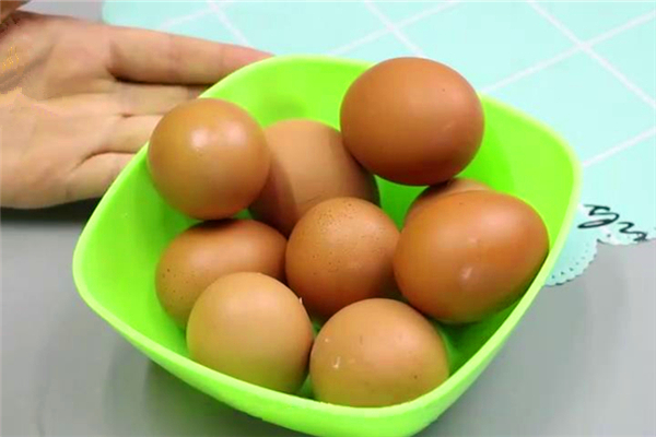 鸡蛋|家里还在吃鸡蛋的注意了，别再当耳旁风，等后悔哭都晚了，记心上