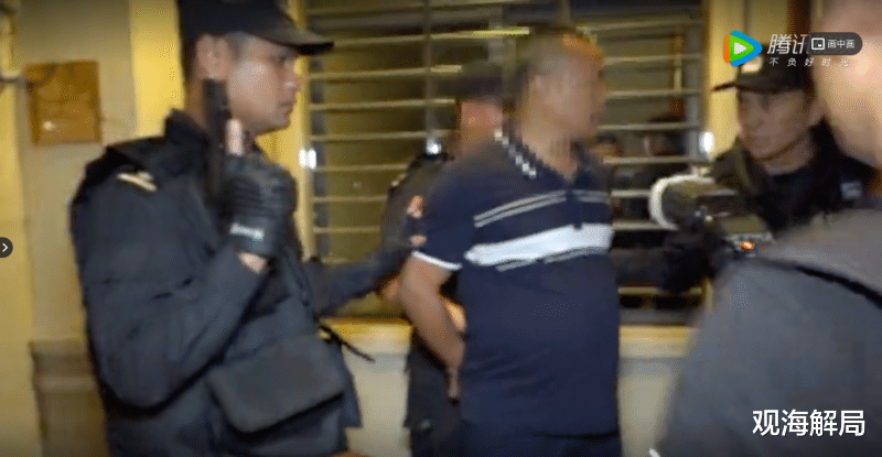 观海解局|公安局长当“黑老大”敛财10多亿，被抓现场自诩是“一等功臣”