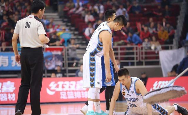 北京男篮|王骁辉被正式禁赛！恶犯终于遭到严厉处罚，北京首钢快要跌出前十