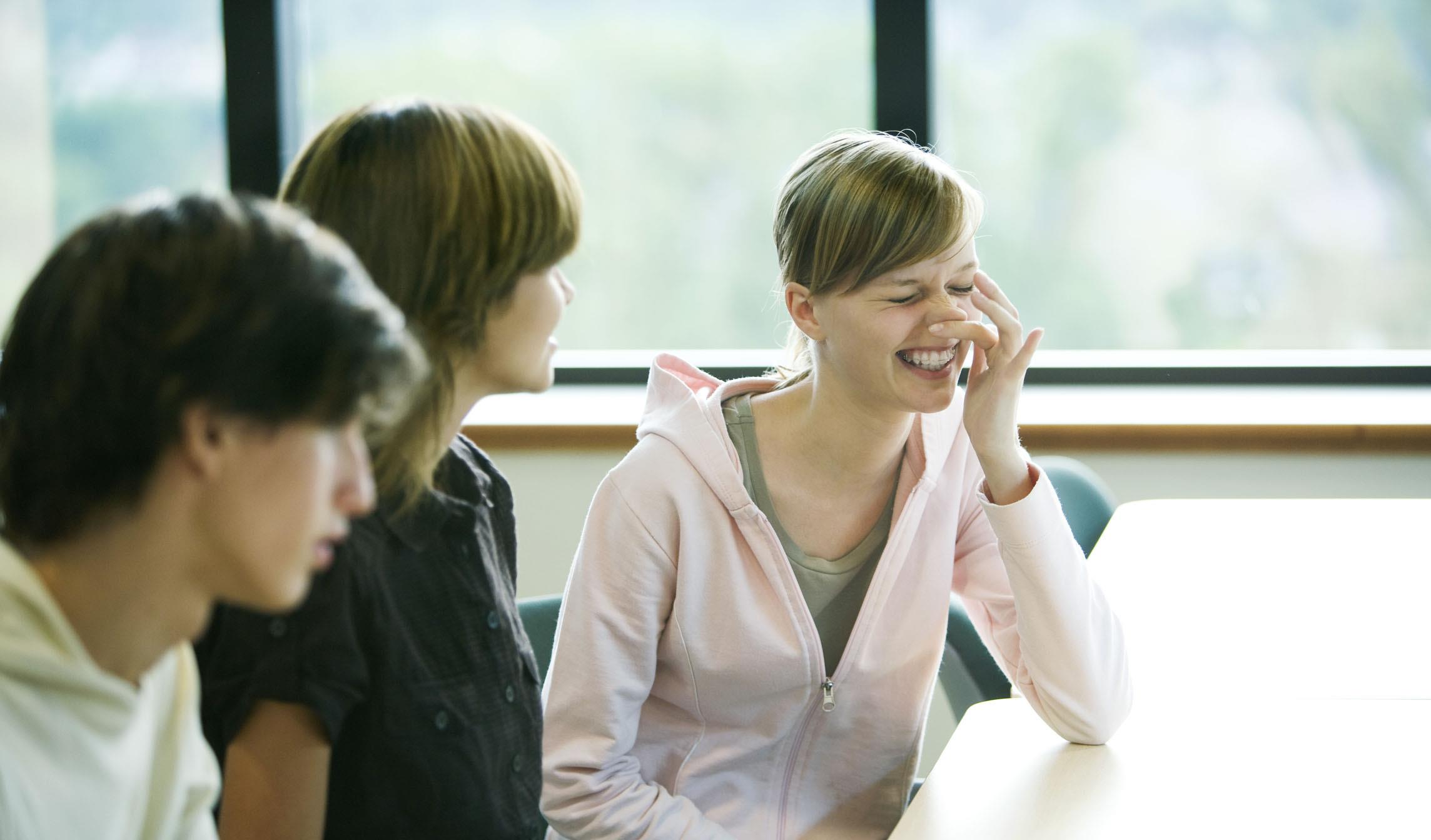 [癌细胞]医生强调：放屁时若有“这种感觉”，或是癌细胞想“蠢蠢欲动”