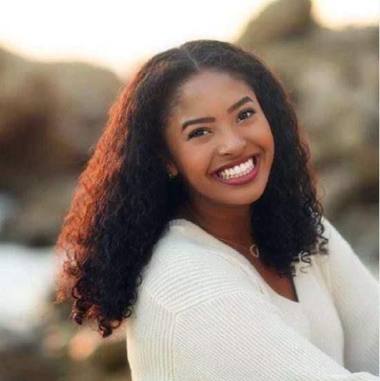 「科比·布莱恩特」科比17岁女儿暴瘦一圈！颜值大幅提升，身材不输卡戴珊，半个妈妈