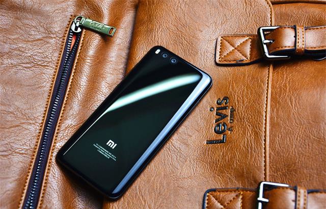 荣耀x10■小米6用了三年，今年换成荣耀X10，憋了一肚子真心话