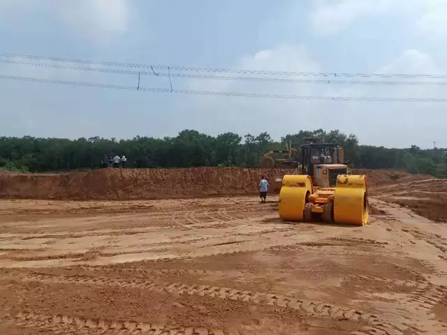 哈威卓有成效冲击碾 冲击式压路机施工操作，冲击碾压机施工解析