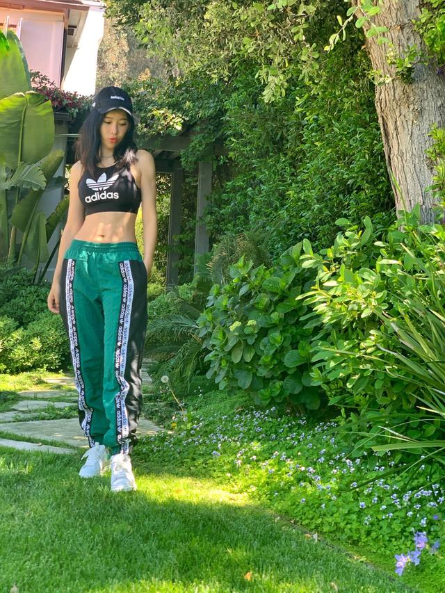 日本队|中国最美NBA主播PK日本女主播,球迷:40岁和20岁的区别