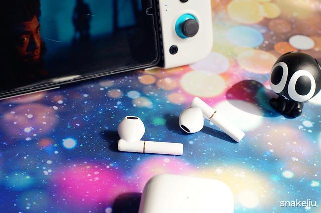 耳机|平价耳机功能不平价QCY这款耳机有听头有看头