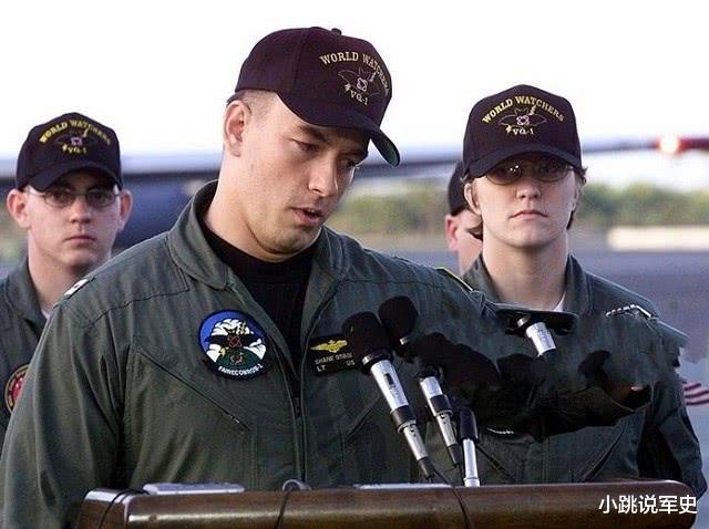 「美军」王伟牺牲19年，和他相撞的美军飞行员如今怎样了？