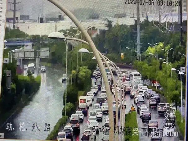 监利@暴雨淹锡城！莫慌，“蓝朋友”为你“乘风破浪”！