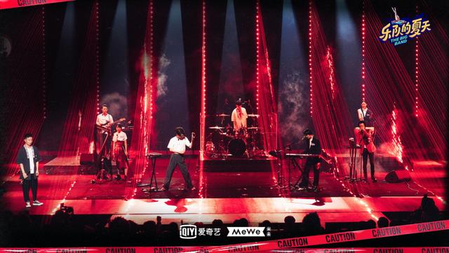 乐队的夏天|乐队比夏天更燥，迷人又“混蛋”