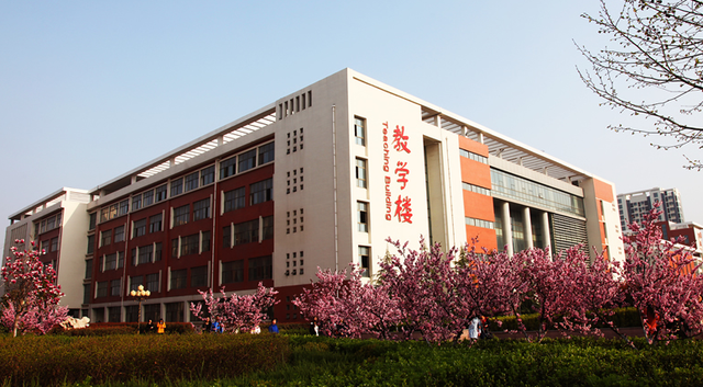 山东省|这两所高等医学专科学校,专业实力强、录取分低,考生值得关注!