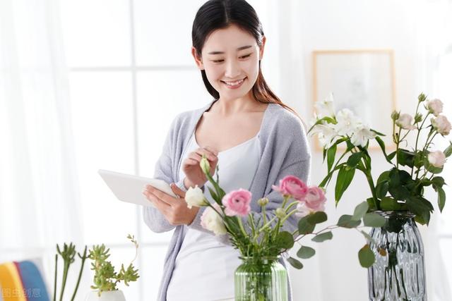 「黄体酮」黄体酮的“制造者”就藏在身边，女人若爱吃，保养卵巢防早衰