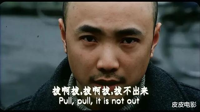 「徐峥」开场第1分钟就埋了3颗雷，一口气刷两遍，徐峥这部犯罪片太好看了