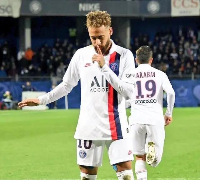 内马尔■5年2.6亿！巴黎天价合同续约内马尔，网友纷纷表示巴黎有钱任性