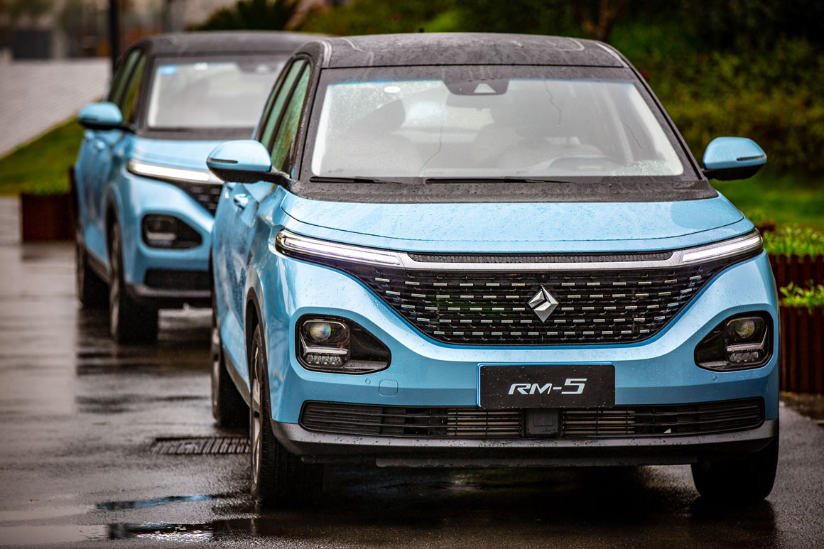 [吉利嘉际]新宝骏RM-5对比吉利嘉际哪个好？这款更能智取消费者欢心