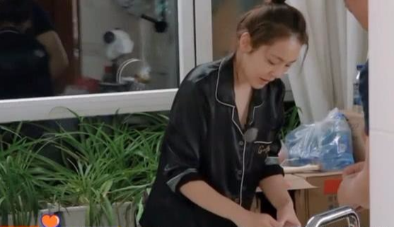 【张佳宁】?张佳宁带着准继父上《我家那闺女2》与准继父关系如亲父女。