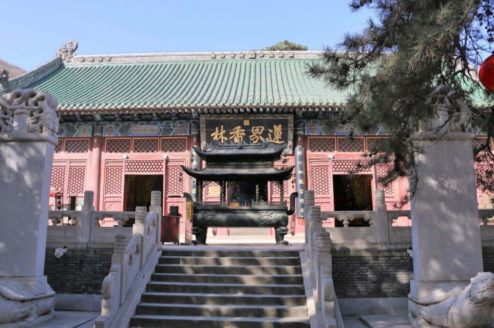 寺庙|我国最有名气的四座庙:祈福求签超灵验,香客络绎不绝