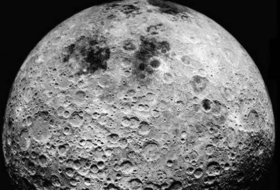 宇航员|不惧生死的宇航员,登月后为什么不敢眺望地球?另有原因!