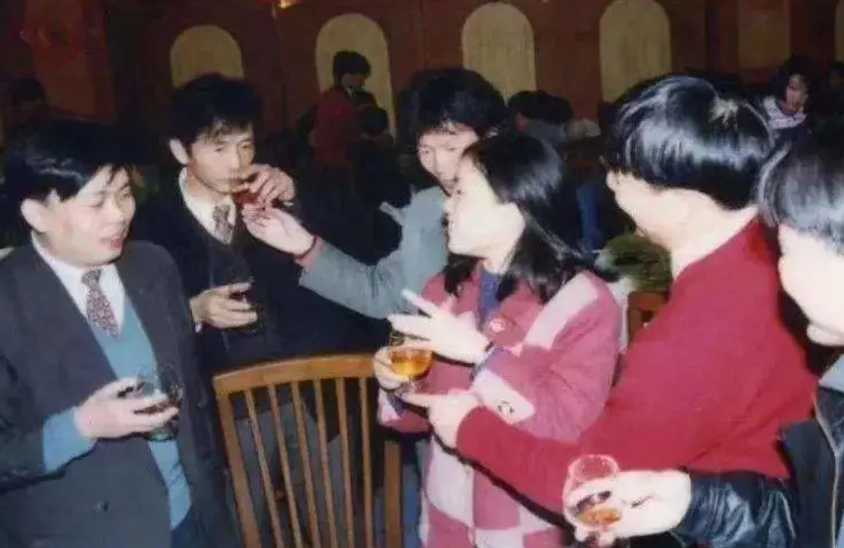 #退休#40岁就退休的百亿富豪：“死磕”高考，从80多分到400多分