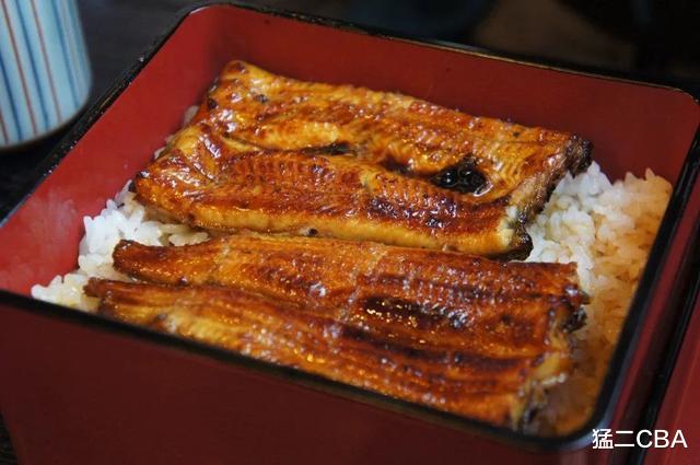 鳗鱼饭|在日本，一流的鳗鱼饭是什么样的？